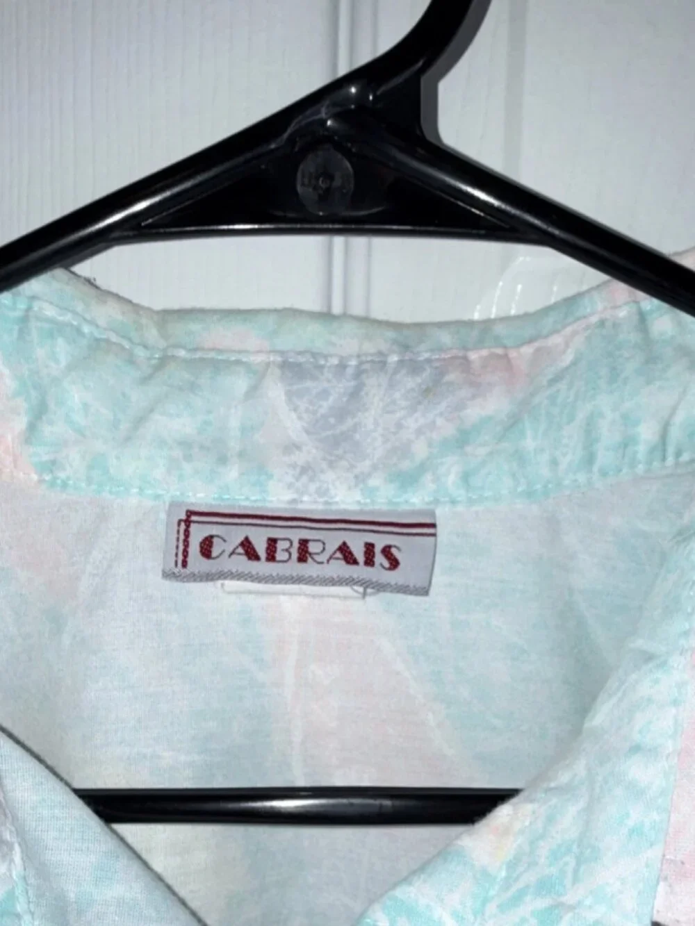 Cabrais Crop  Multicolor Abstract Collared Short Sleeve Button-Up Shirt L/XL - Picture 2 of 5